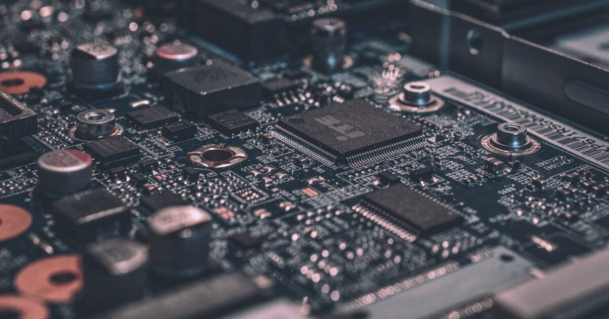Grok 4.3 und Voice Cloning: xAI greift mit Kampfpreisen an — unser erster Test