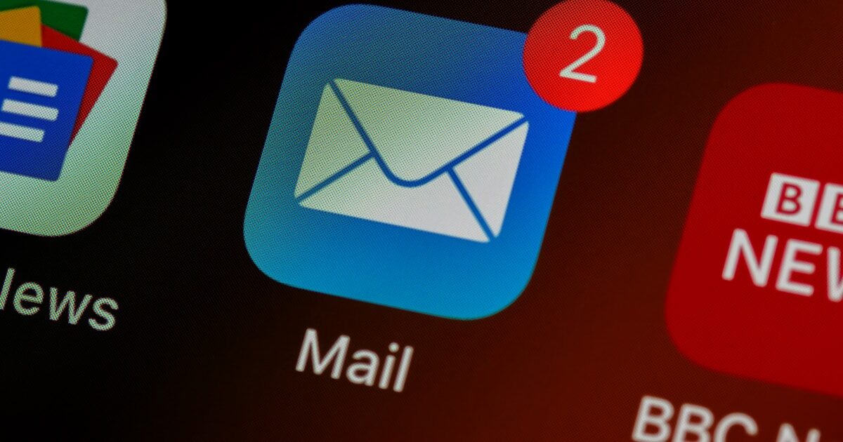 KI im E-Mail-Marketing: Die 8 besten Tools für Newsletter die wirklich geöffnet werden