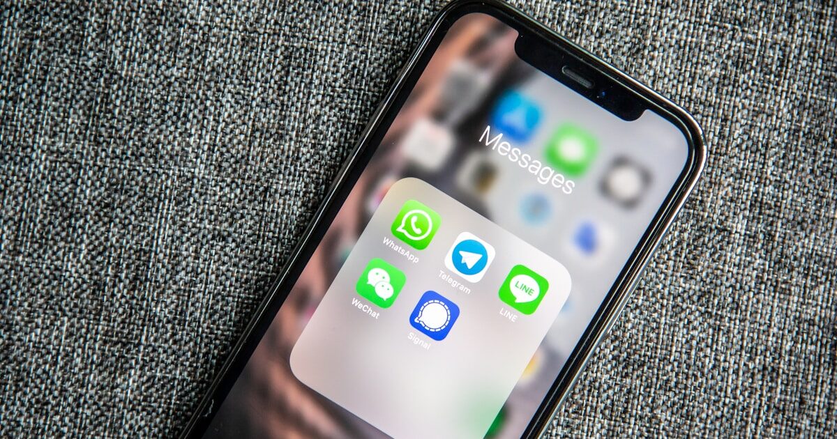 Meta AI in WhatsApp: Was kann es wirklich? Unser ehrlicher Praxistest nach 4 Wochen